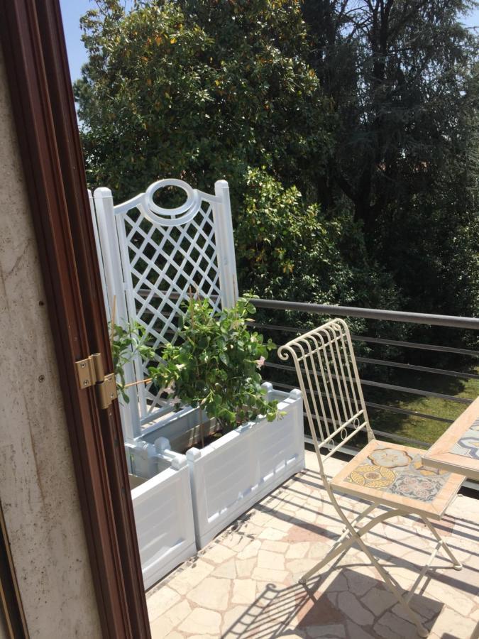 B&B La Villa Mediterranea Passirano Kültér fotó