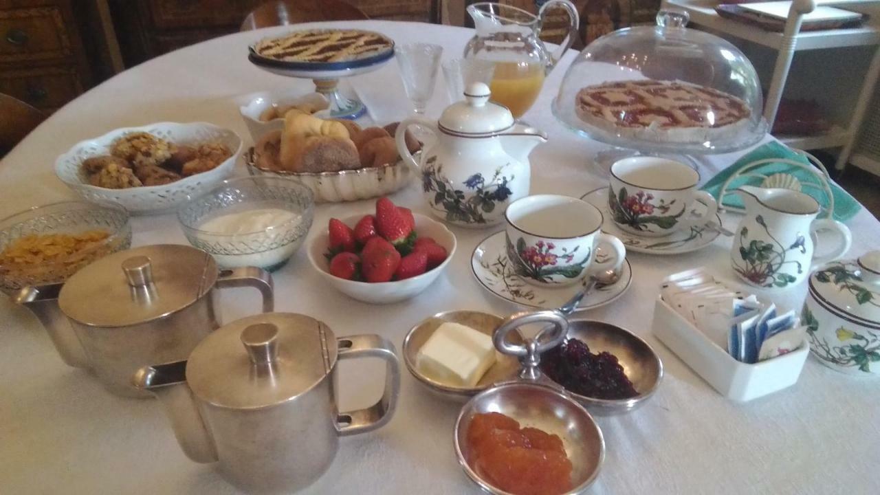 B&B La Villa Mediterranea Passirano Kültér fotó